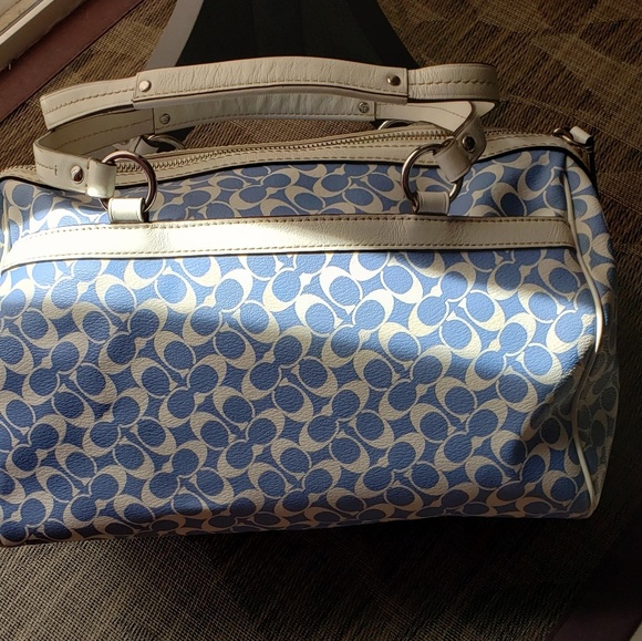 Coach Handbag - Picture 2 of 6